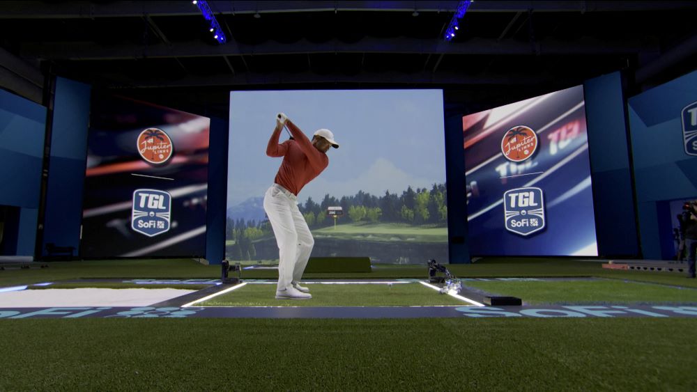 Tiger_Woods_in_SoFi_Center_-_Pre-season_-_Season_1_Original_Image_m570.jpg (70 KB)