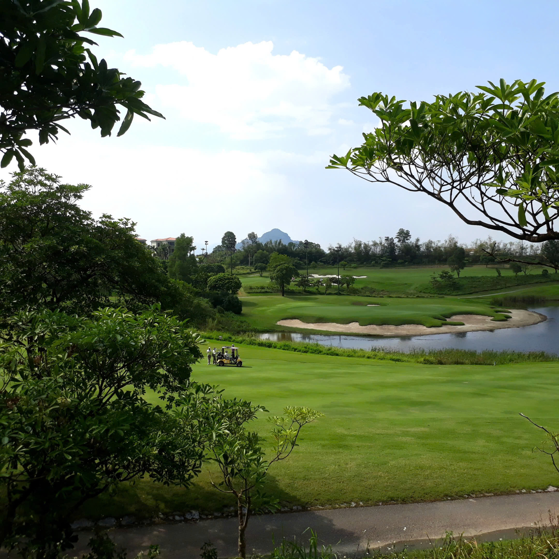 Sky Lake Resort & Golf Club