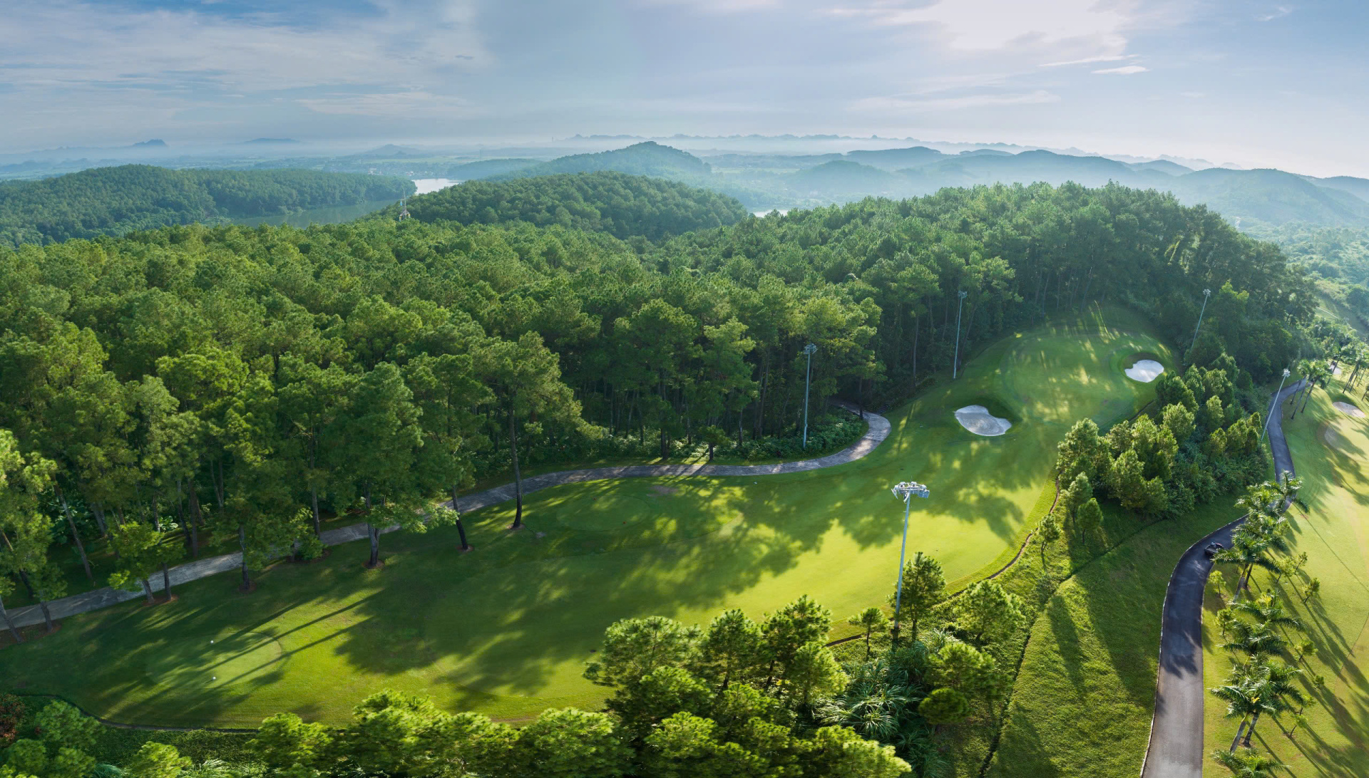 Trang_An_Golf6.jpg (997 KB)