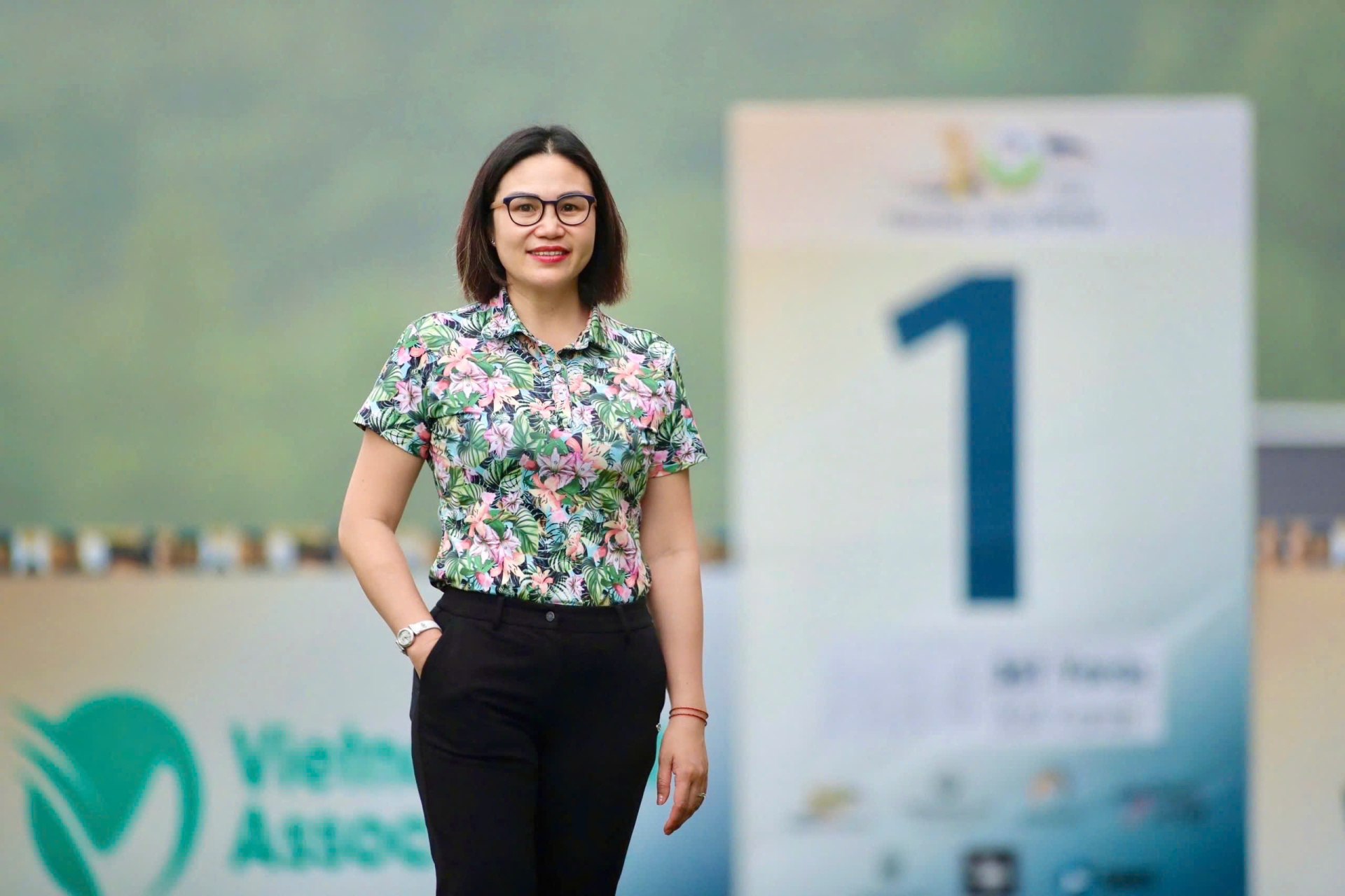 Trang_An_golf1.jpg (527 KB)