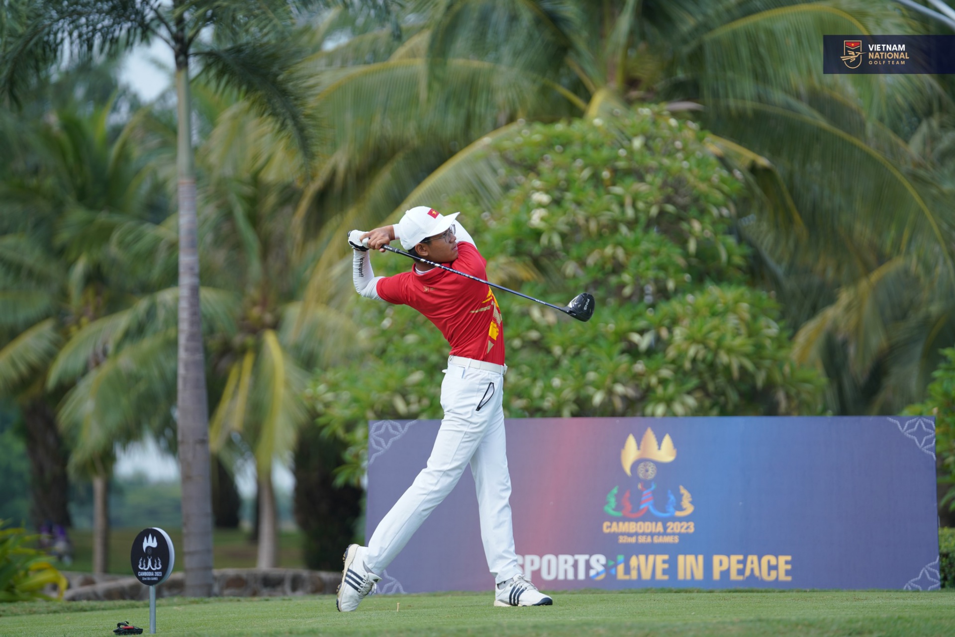SEA Games 32: Vượt Thái Lan, Đội tuyển Golf Nam Việt Nam tiếp tục dẫn đầu vòng 2