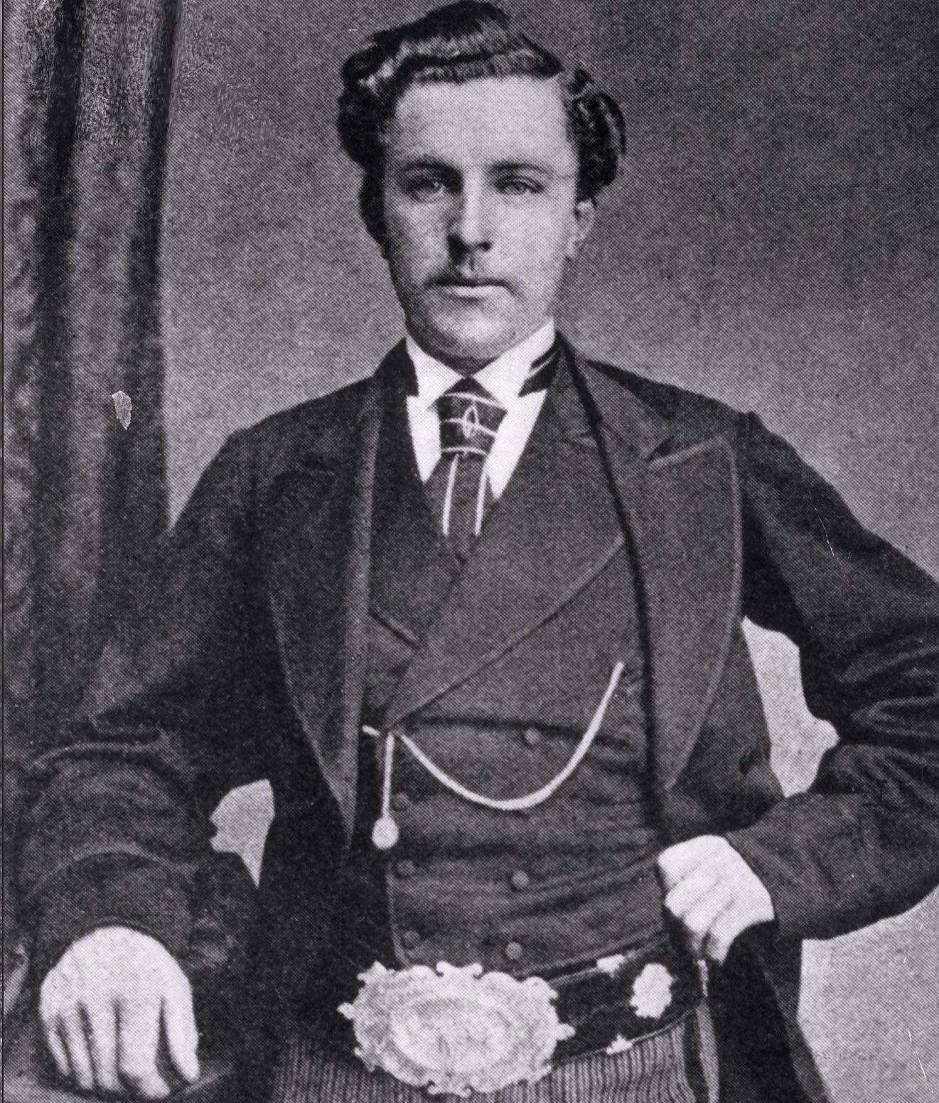 Young_Tom_Morris_and_Challenge_Belt.jpg (737 KB)