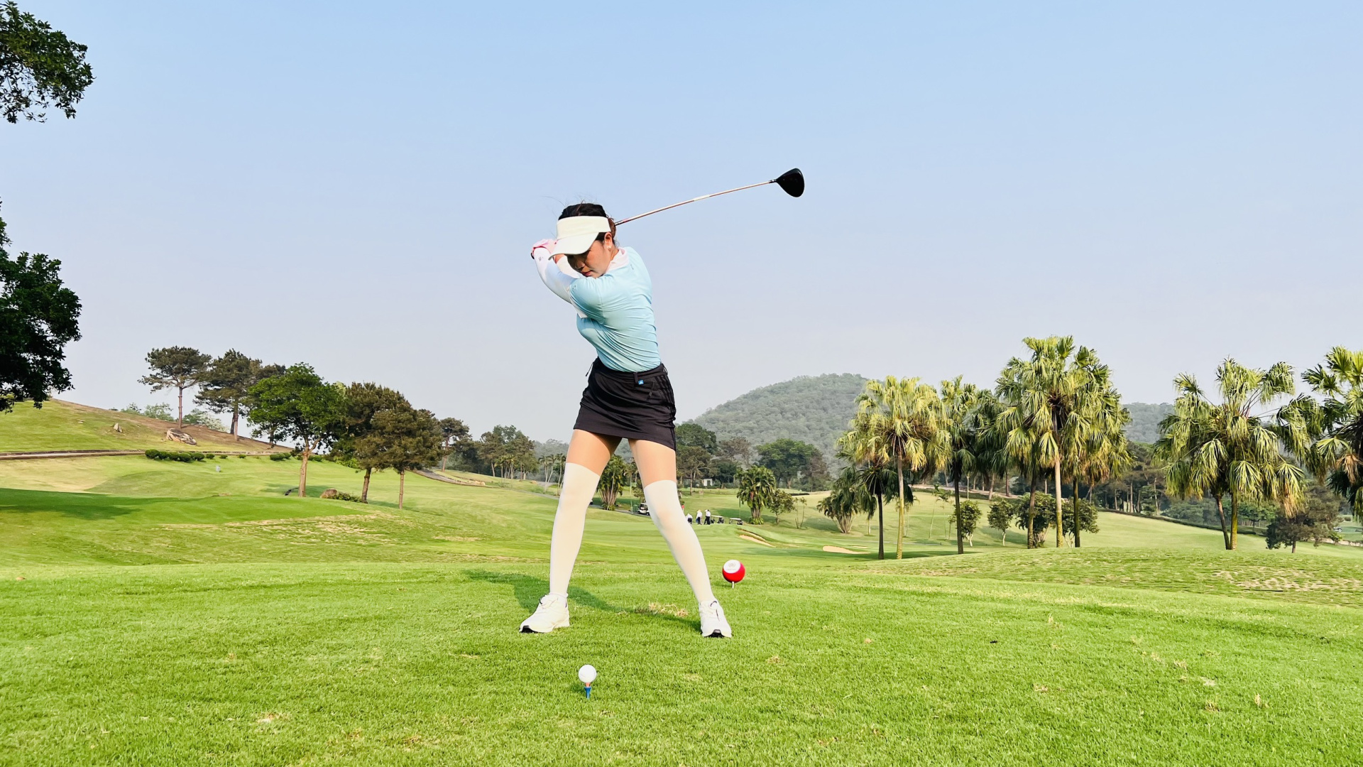 vo_dich_caddie18.jpg (783 KB)