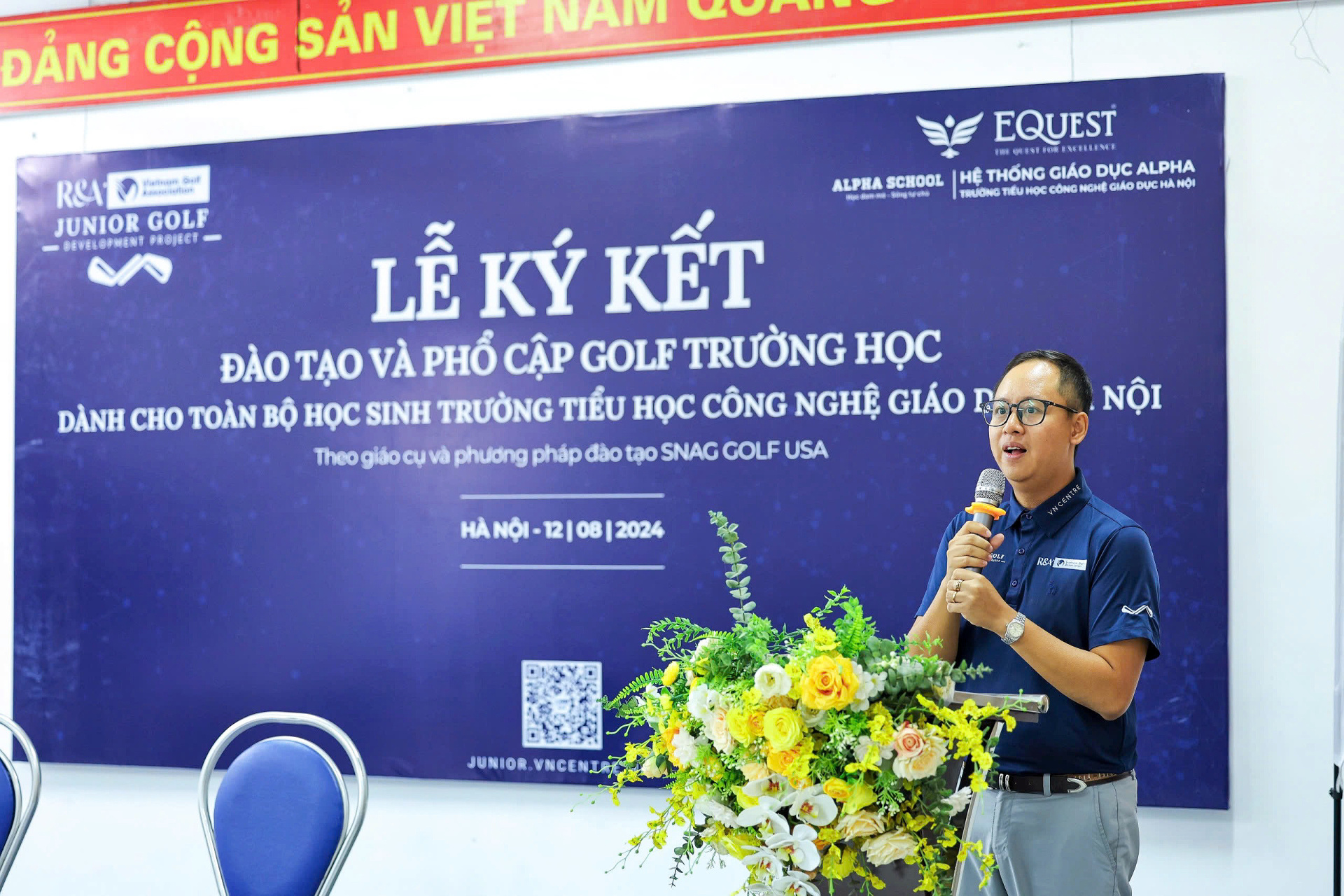 Ong_Vu_Anh_Long_-_GD_Du_an_phat_trien_golf_tre_R_amp;A_-_VGA.JPG (838 KB)