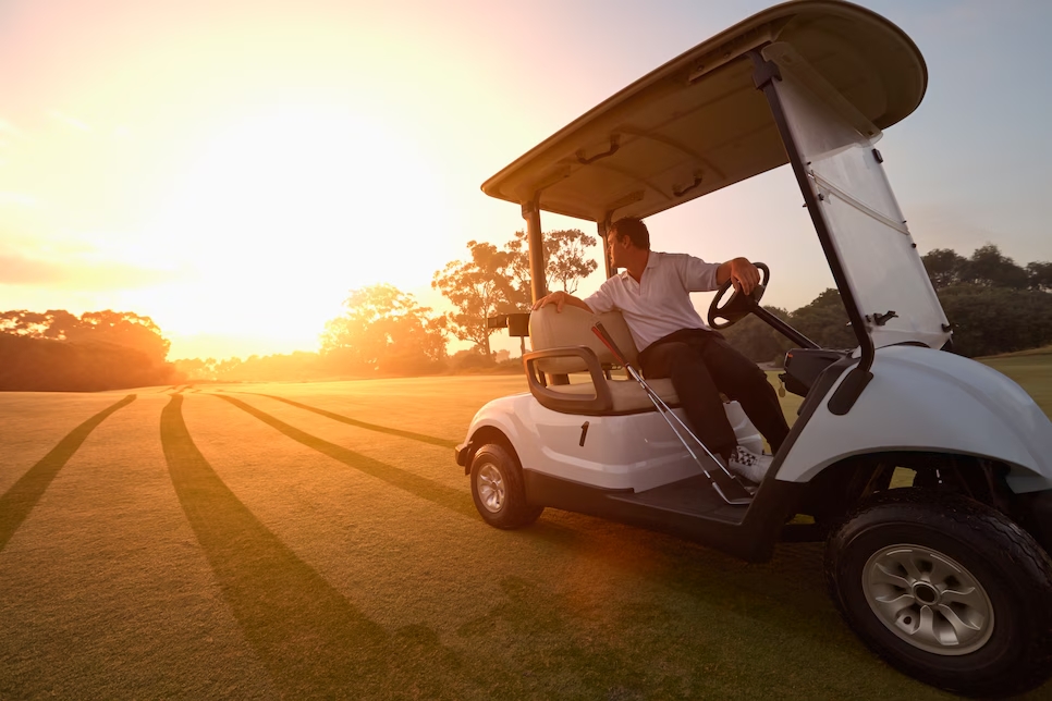 Luật "90 Độ": Quy tắc buộc phải biết khi chơi golf