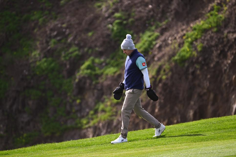 Vòng 3 AT&T Pebble Beach Pro-Am 2023 tạm hoãn do thời tiết xấu