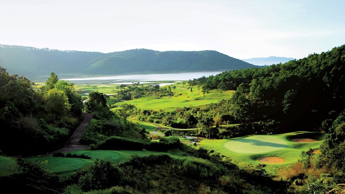 Top 5 sân golf miền Trung Việt Nam độc đáo và đáng trải nghiệm nhất