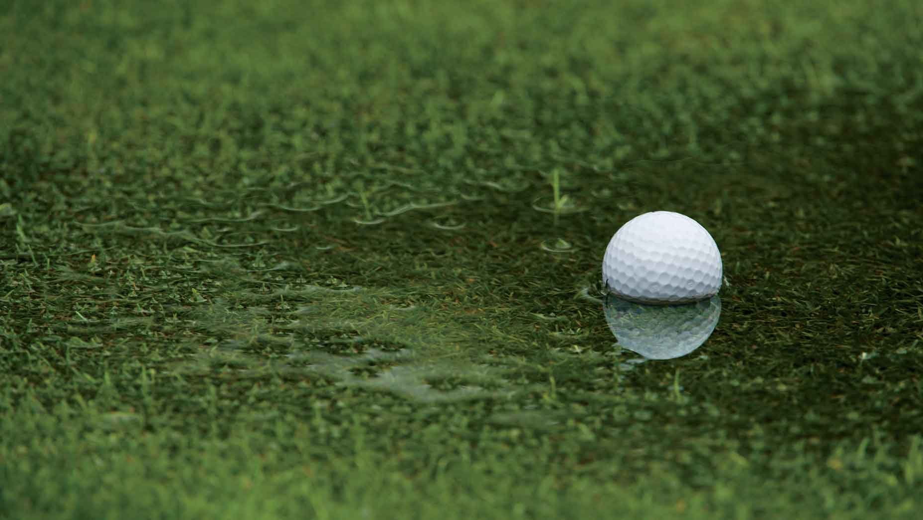 Luật “Nước đọng” trong golf 