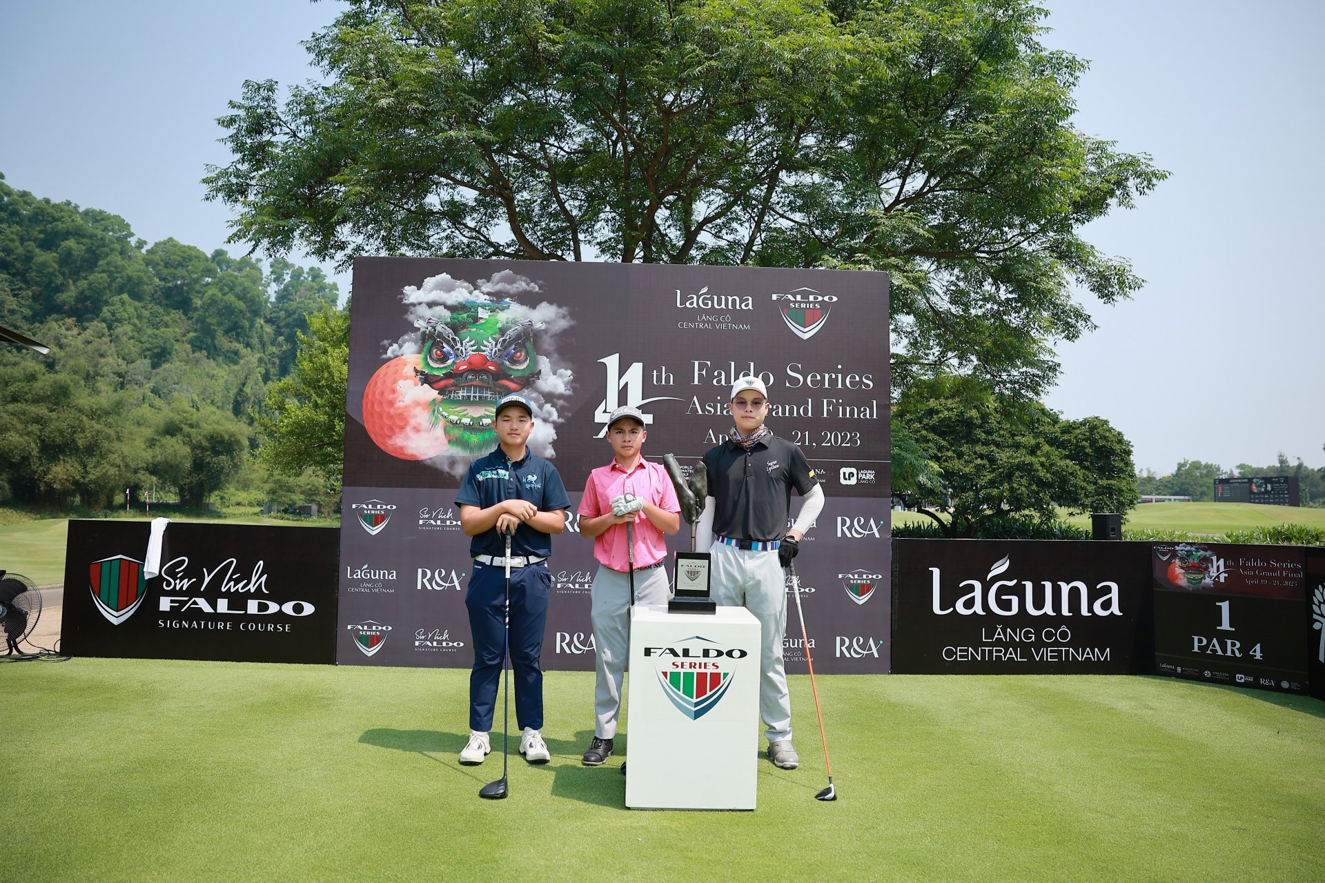 Nguyễn Anh Minh dẫn đầu vòng 1 VCK Faldo Series Asia 2023, tuyển Việt Nam lấn lướt đấu thủ quốc tế
